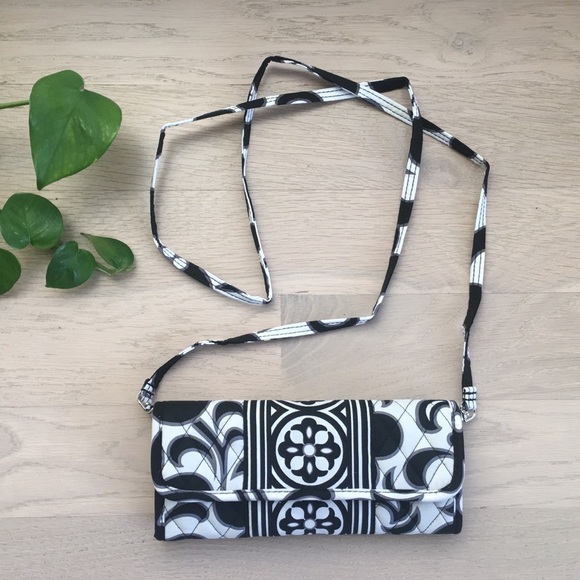 Vera Bradley Handbags - NWOT Vera Bradley Tri-fold Crossbody Wallet/Clutch